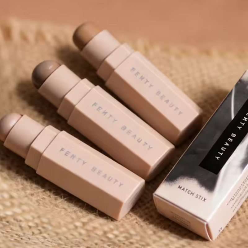 Stick Contouring Fenty Beauty  - Fenty Beauty Makeup Highlighter recensione e prezzo