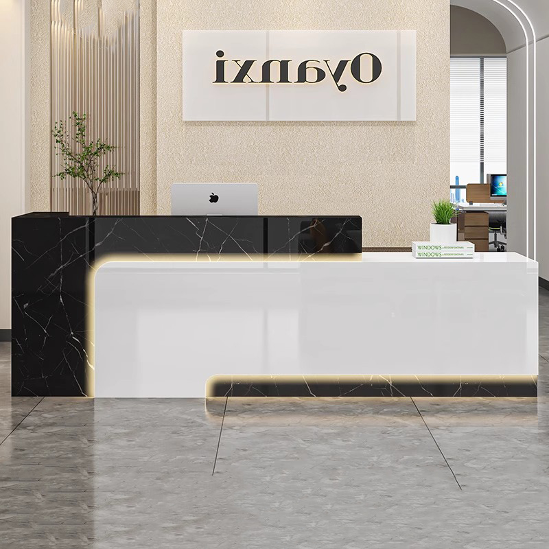 b11-Display Banconi Reception  - Beauty & Makeup Katia Di Paola Palermo recensione e prezzo