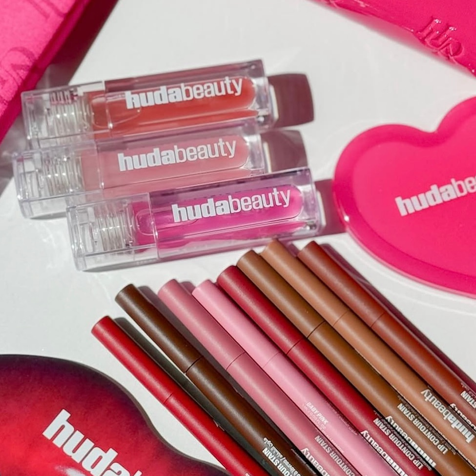 Lucidalabbra Multicolore Raris - Huda Beauty Makeup Bag recensione e prezzo