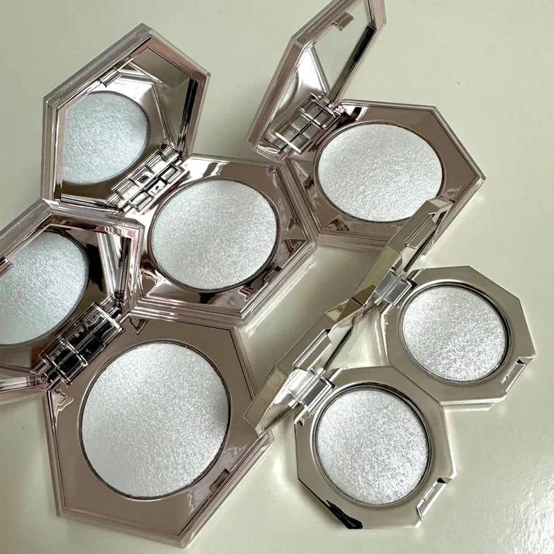 Fenty Beauty Body Diamond 3D H - Fenty Beauty Makeup Highlighter recensione e prezzo